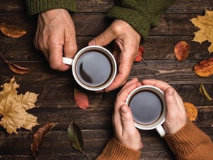 fall_coffee_older_couple