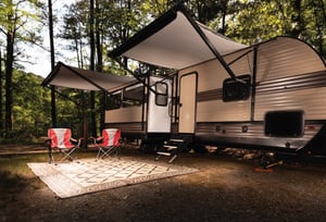 travel-trailer-in-summer