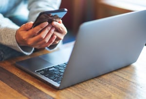 winter-contact-phone-and-laptop