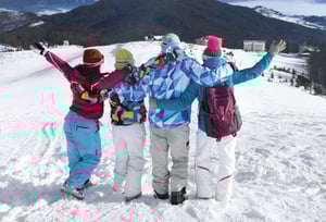 winter-friends-enjoying-the-slopes